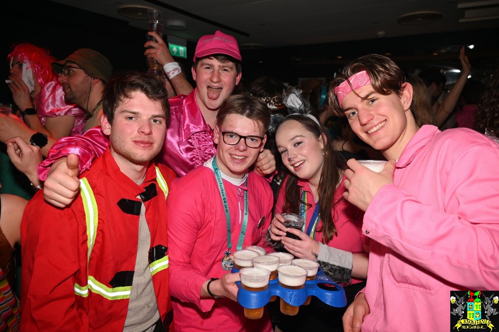 ../Images/Maandagavond carnaval 2026 109.jpg